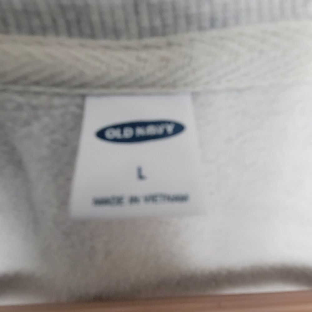 OLD NAVY Be The Love Oversized cropped sweater Light Heather Grey Large - Picture 2 of 4